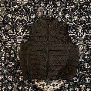 Carbon Men’s Hawke & Co. Sport Performance Dynamic Sport Fiber Vest